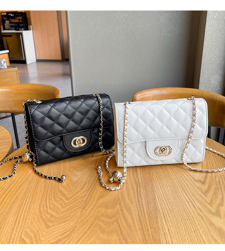 2023 New Women's Fragrant Wind Lingge Golden Ball Chain Crossbody Versatile Small Square Bag One Shoulder_voghion.com