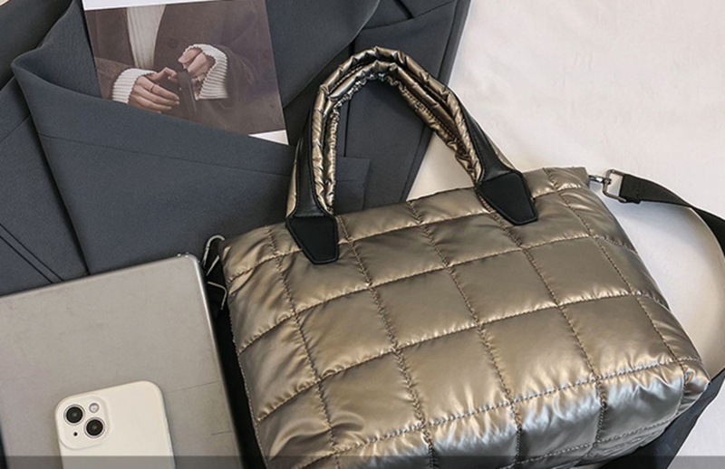 Large Capacity Bag For Women In Autumn And Winter 2023, New Fashionable And Simple Single Shoulder Crossbody Cotton Jacket Bag_voghion.com