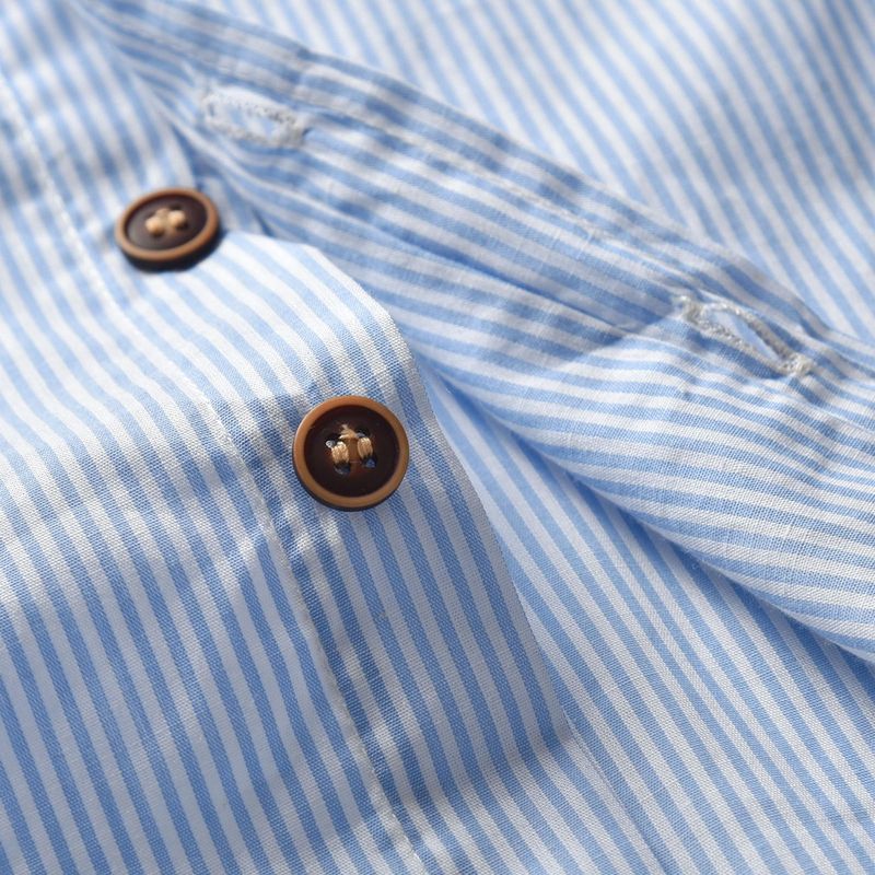 Vestiti per bambini I reggicalze con colletto della camicia a righe a maniche corte da ragazzo mostrano un completo estivo da uomo in quattro pezzi_voghion.com