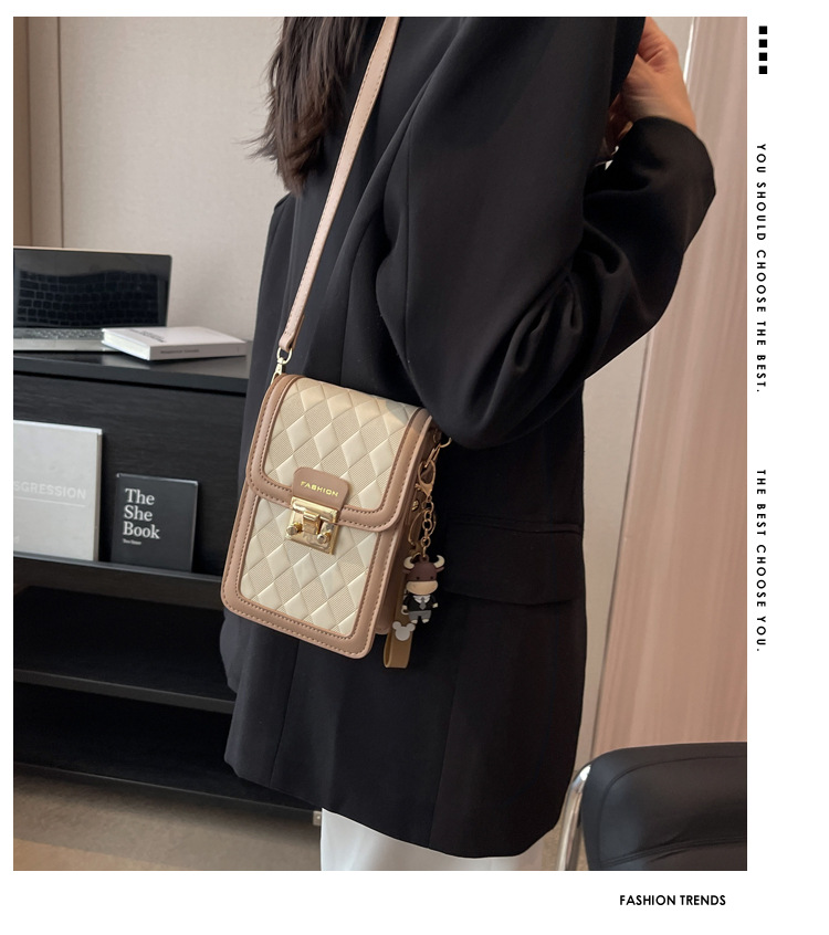 Borsa per cellulare Borsa da donna 2023 Nuova nicchia Borsa da donna Borsa a tracolla Borsa piccola all-match di lusso leggera a contrasto di colore_voghion.com
