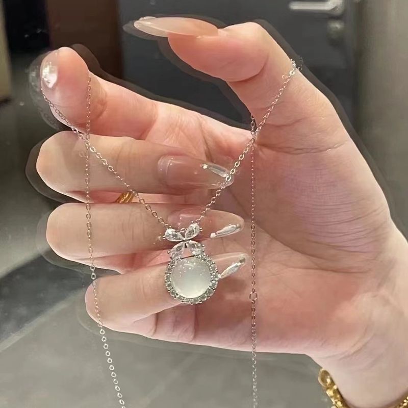 High Ice Madagascar Inlaid With Silver Plated Chalcedony Escaping Princess Pendant Same Style_voghion.com