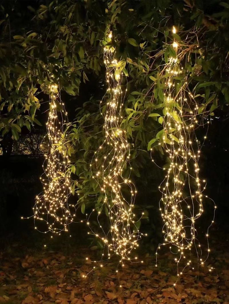 Luzes de LED tipo fada – Luzes de fio de cobre em cascata para decoração interna e externa, luzes cintilantes conectáveis por tomada (à prova d'água IP44)_voghion.com