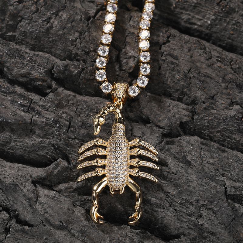 Herrenschmuck – Hip-Hop-Skorpion-Anhänger mit Zirkonia und Diamanten, ein cooles Statement-Piece für Casual und Streetwear._voghion.com