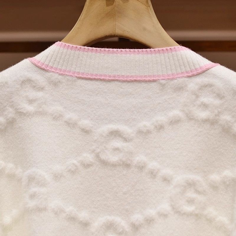 Pink Soft Sticky Autumn/Winter Thickened 2024 New Sweet Aging Small Fragrant Style Knitted Sweater Cardigan Casual Top_voghion.com