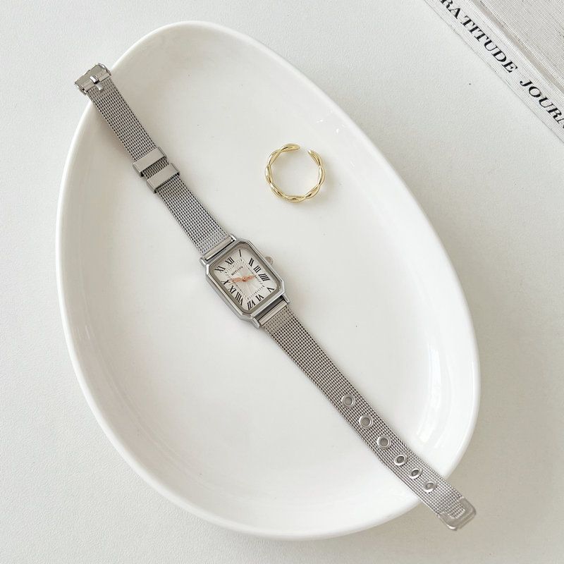 Women's Steel Band Chain High Appearance Student Cool Style French Niche Light Elegant Small Square Dial Watch_voghion.com
