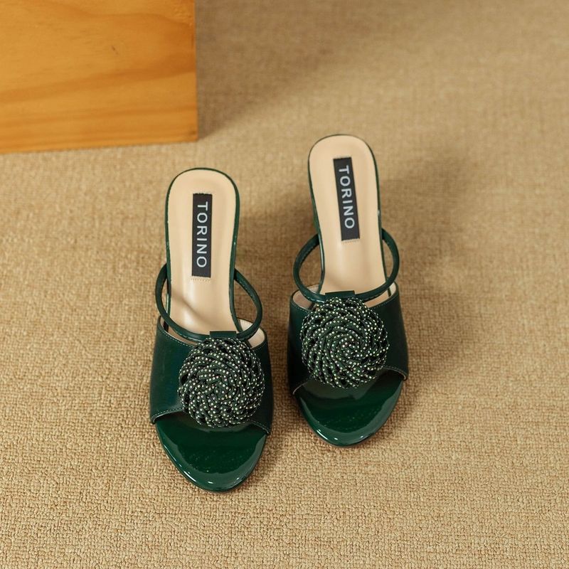 2024 Pantofole in vera pelle con una linea di diamanti d'acqua e fiocco, nuovi sandali cinesi con testa rotonda e fiore per abbigliamento esterno_voghion.com
