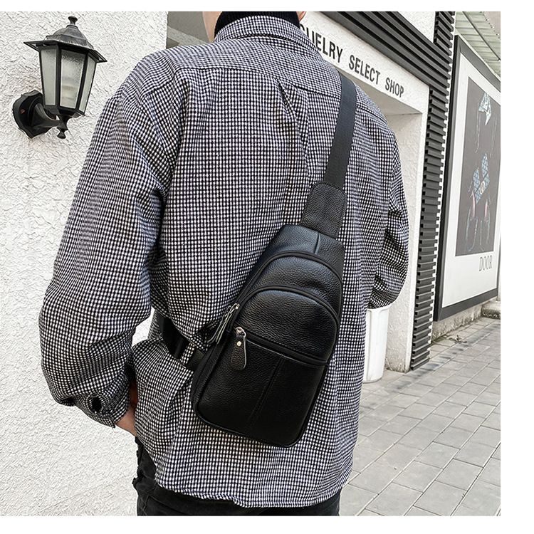 Men's Bag Men's Simple Breast Bag Men's Large-capacity First-layer Cowhide Casual Mobile Phone Bag Business Commuter Shoulder Messenger Bag_voghion.com