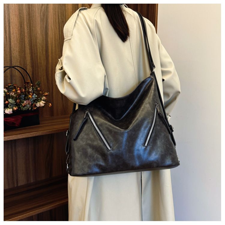 Borsa a secchiello con zaino grande capacità, casual, alla moda coreana, nuova tendenza autunno 2025 da donna_voghion.com