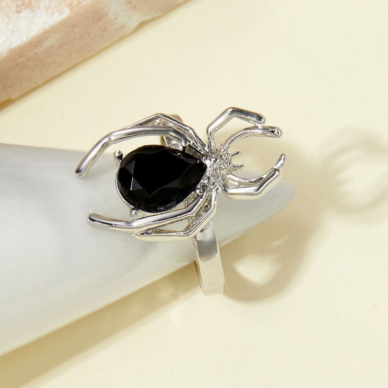 Niche Design Halloween With Inlaid Diamonds Open Personality Spider Ring_voghion.com