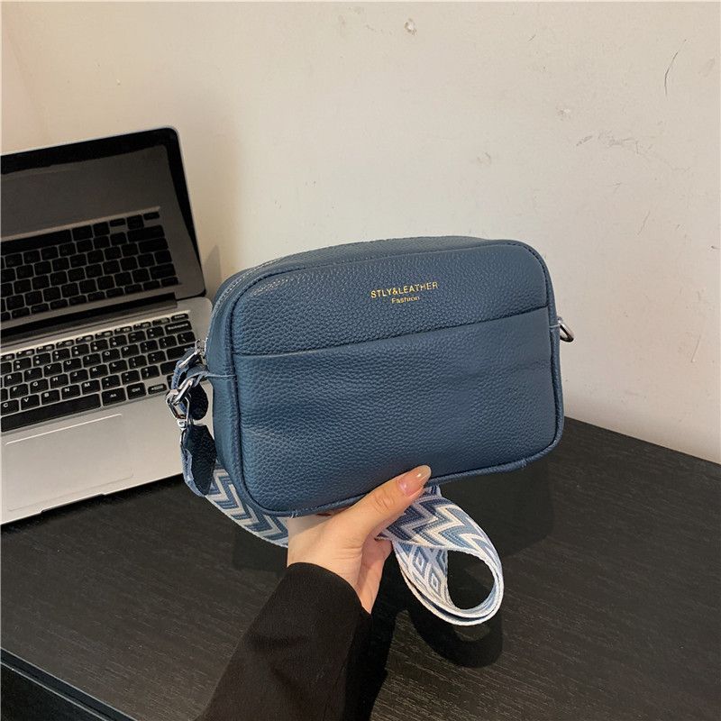 Beibei Shangpin 2023 Autumn/Winter New Women's Versatile Texture Cowhide Letter Camera Single Shoulder Oblique Straddle_voghion.com