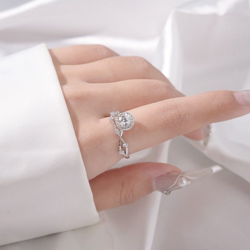 Radiant Star 1 Carat Moissanite For Women, Sterling Silver And White Gold, Niche Design, Simulated Diamond Wedding Ring_voghion.com