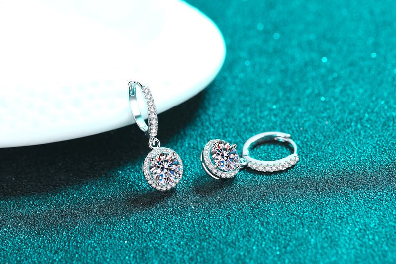 Runde Creolen aus Sterlingsilber mit Moissanit – vergoldeter Damenschmuck_voghion.com