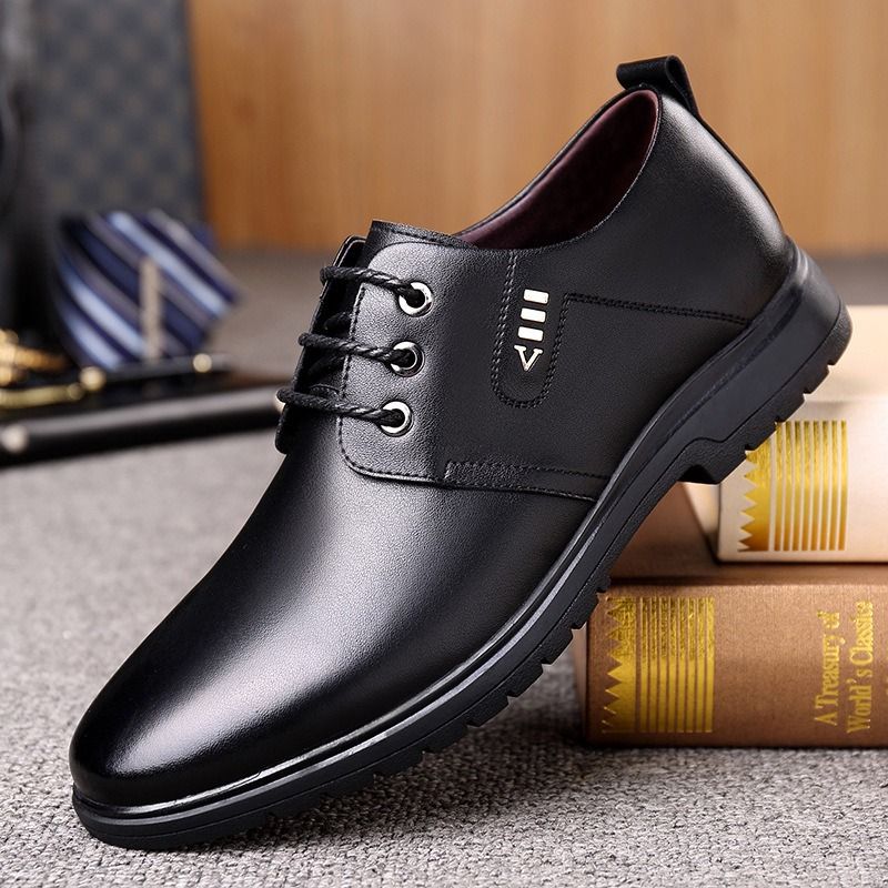 Chaussures de travail plates et souples en cuir noir pour homme, style décontracté et formel, nouvelle collection 2025_voghion.com
