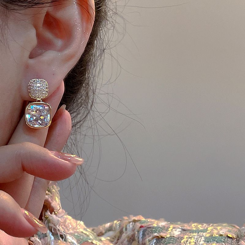 Orecchini giapponesi e coreani squisiti con fiocco di perle e diamanti, semplici e versatili, alla moda, piccoli, per donna._voghion.com