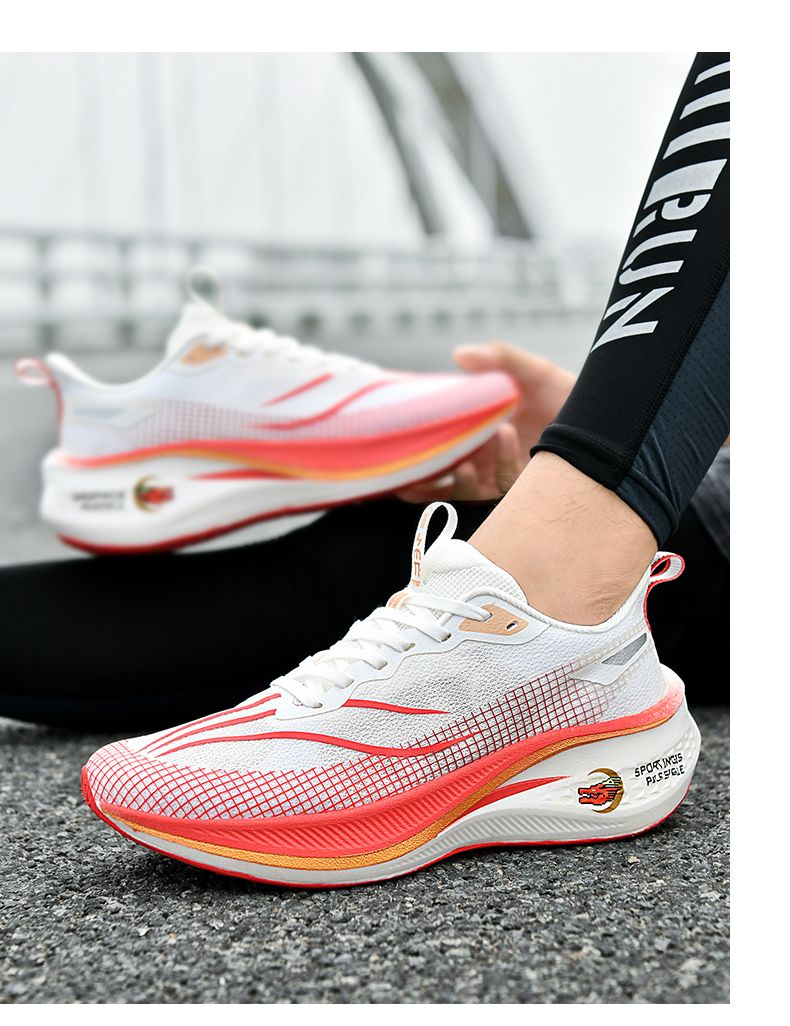 Nuove scarpe da corsa per coppie con piastra in carbonio esplosiva e suono di attrito, scarpe da ginnastica ammortizzanti per maratona da donna per studenti maschi_voghion.com