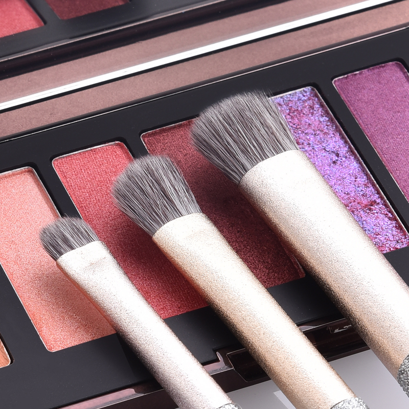 Conjunto de 10 pincéis de maquiagem Yuncai Silver Lisa Powder Brush Blush Brush Makeup Tools GUJHUI_voghion.com