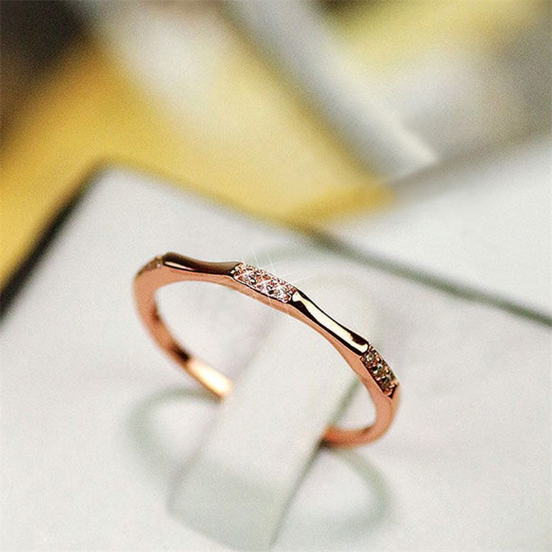 Hot sales Minimalistische Huitan ring, geschikt voor vrouwen en Fiat, messing frame, geometrisch patroon, modieuze stijl_voghion.com