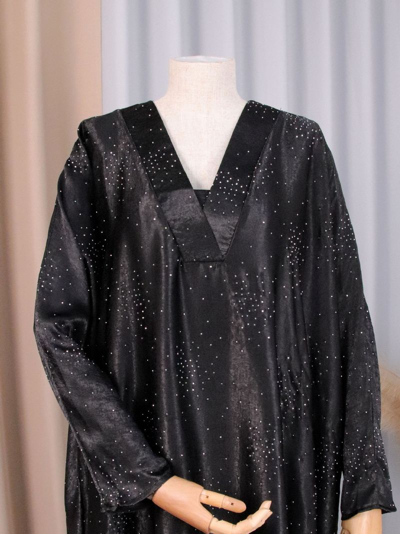 Elegant Embellished Dress With Rhinestone Details – Modest Islamic Long Sleeve Gown_voghion.com