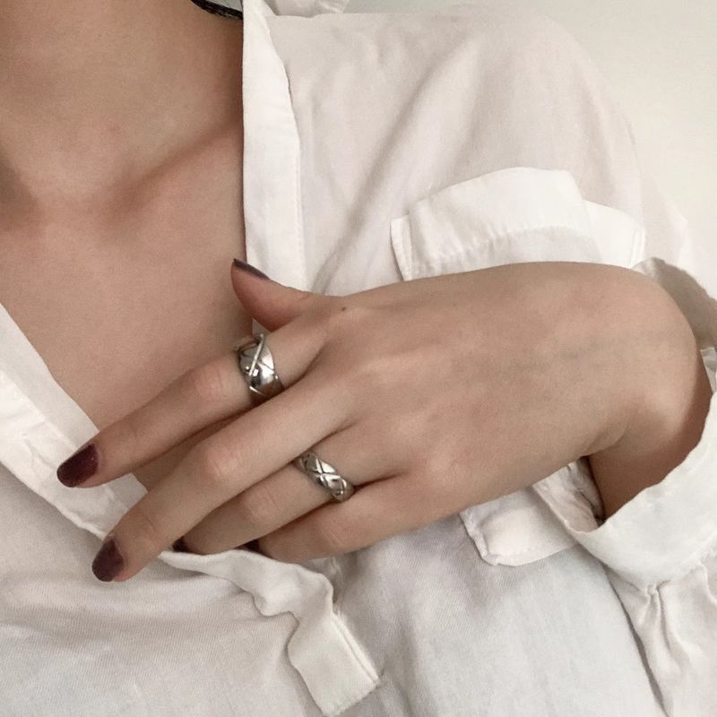 Non chiedere alla signorina alla moda, versatile, anello con diamanti impilabili, largo e stretto, classico_voghion.com