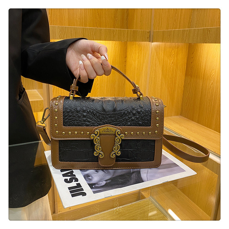 2023 neue heiße Verkaufs-Damentasche Retro Nische Eine Schultertasche Damen Vielseitige kleine quadratische Tasche Handheld Diagonal Straddle Bag_voghion.com