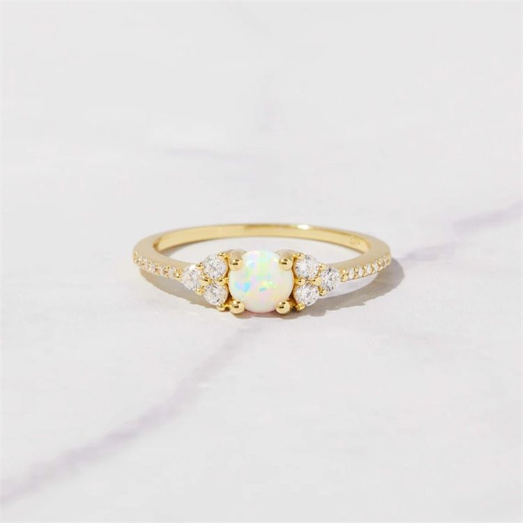 Anello nuziale in argento puro con corona a S in stile antico e opale_voghion.com