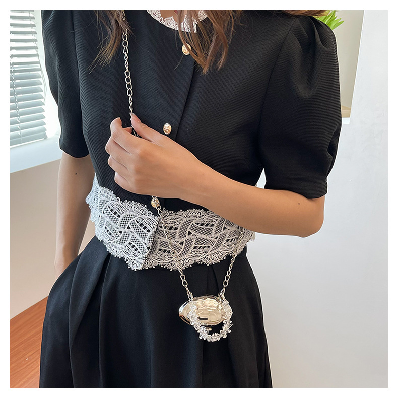 Mini 2024 Été Nouveau sac en coquille d'œuf en métal Sac de banquet de mode européenne et américaine Sac à bandoulière à bandoulière unique Sac pour femmes élégant_voghion.com