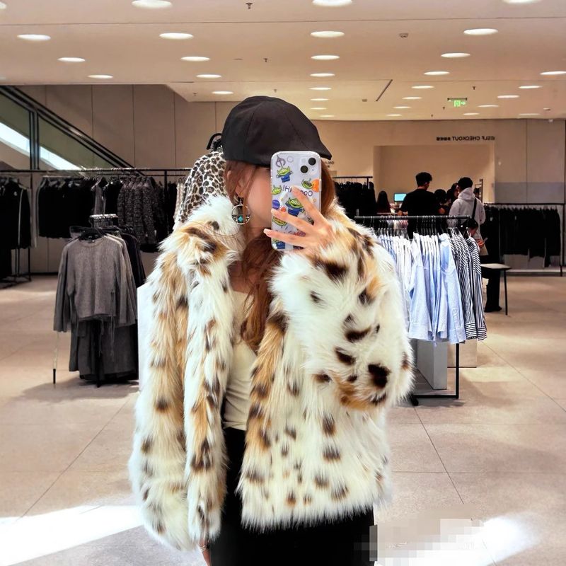 2025 Winter Eco-Friendly Warm Coat Loose Fit Mountain Cat Pattern Leopard Print Fur Jacket_voghion.com
