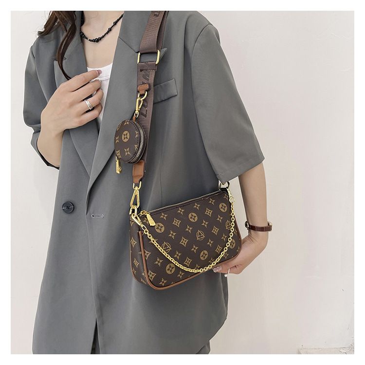 Borsa da donna 2024 nuova borsa a tracolla stampata popolare piccola quadrata versatile tracolla larga borsa da donna a spalla singola_voghion.com