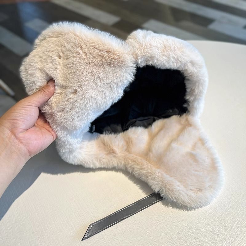 Lei Feng femminile, spessa e calda pelle PU peluche sci all'aperto, cappello volante con protezione per le orecchie fredde, maschio alla moda_voghion.com