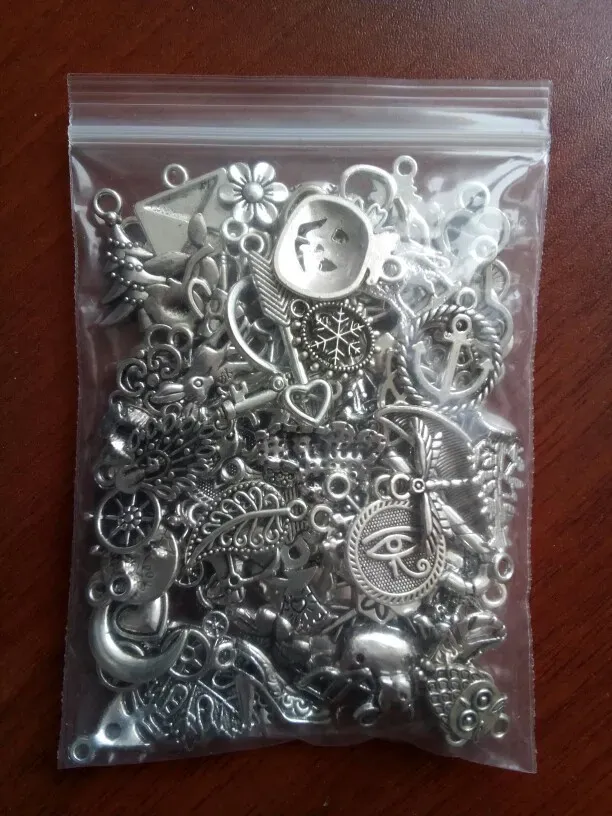 Lot de 80 médaillons en argent tibétain (assortiment aléatoire), breloques pendantes en alliage métallique, idéales pour la création de bijoux (réf. 230612)._voghion.com