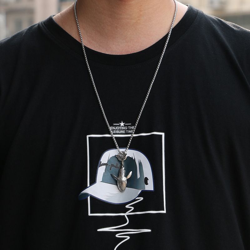 Trendy Street Hip-hop Whale Necklace, Internet Celebrity Personality, Trendy Fish Shaped Sweater Pendant, Couple, Male_voghion.com