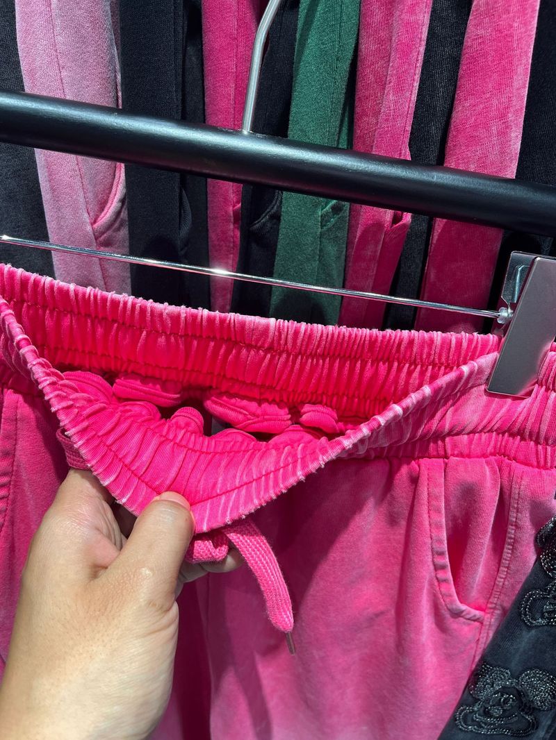 Women's Clothing Heavy Industry Hot Diamond Cartoon Sweatpants Slim Elastic Waist Casual Sports Trousers_voghion.com