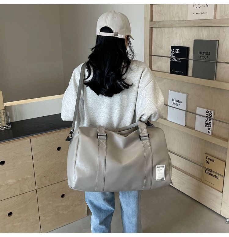 Borse da uomo Borsa da viaggio in pelle per uomo con separazione tra asciutto e bagnato, borsa da viaggio d'affari di grande capacità, borsa a tracolla in morbida pelle testurizzata, retrò_voghion.com