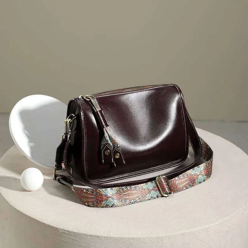 Designer 2025 Frauen Kuh Echtes Leder Damen Hohe Qualität Weiche Rindsleder Retro Mode Umhängetaschen Weibliche Schulter_voghion.com
