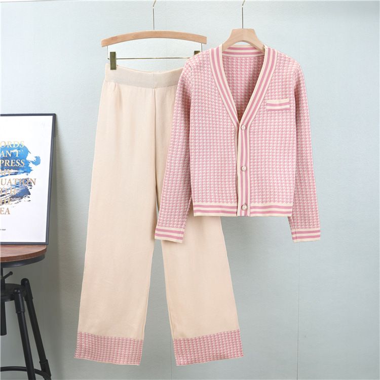 Dameklær houndstooth jacquardstrikket cardigan med V-hals, bukser med brede ben, todelt dress, aldersreduserende temperamentsdrakt_voghion.com