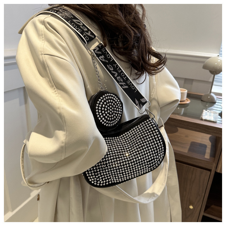 Donna alla moda con semplici strass intarsiati, borsa a tracolla alla moda a spalla singola, borsa di tendenza da discoteca,_voghion.com