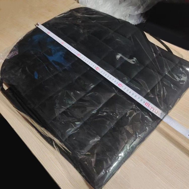 Wanter Autositzkissen ouni Récklehnen Quadrat gestickte Plüsch ouni Schnüren waarm dräideeleg Eenzelsitzkissen fir vir an hannen_voghion.com