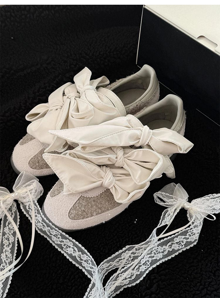 Scarpe sportive casual da donna con suola spessa, con punta tonda e blocchi di colore, in pelle tedesca, con fiocco grande_voghion.com