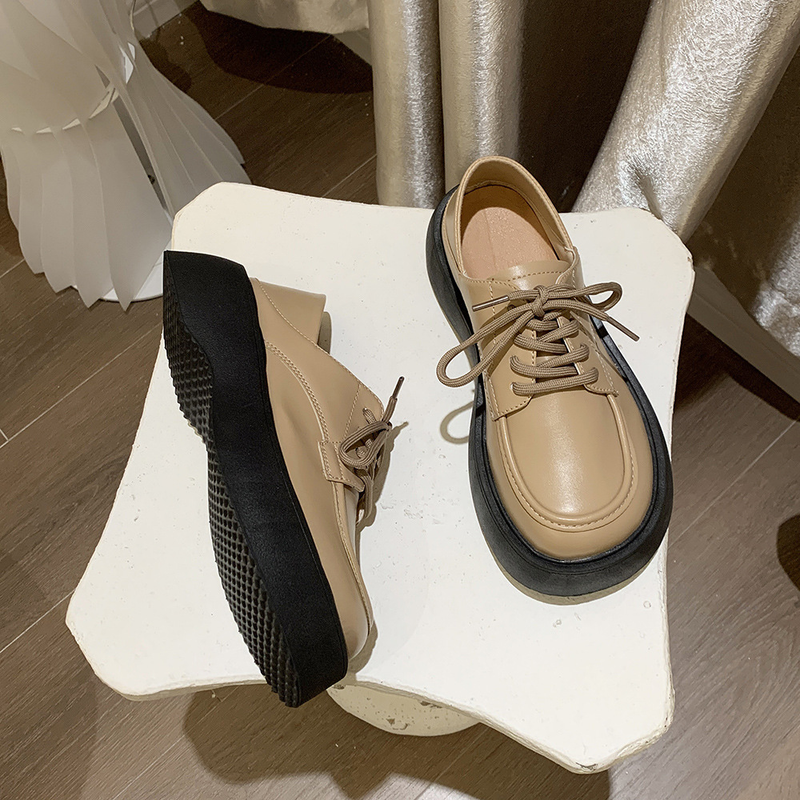 Piccole scarpe in pelle da donna stile britannico 2023 Nuova primavera ed estate studentessa testa grande retro cinturino nero fondo spesso aumento scarpe singole jk_voghion.com