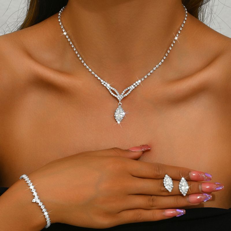 Set di gioielli da donna, alla moda, semplice e versatile, squisito set di artigli con zirconi, collana, orecchini e bracciale, accessori per abito da sposa._voghion.com