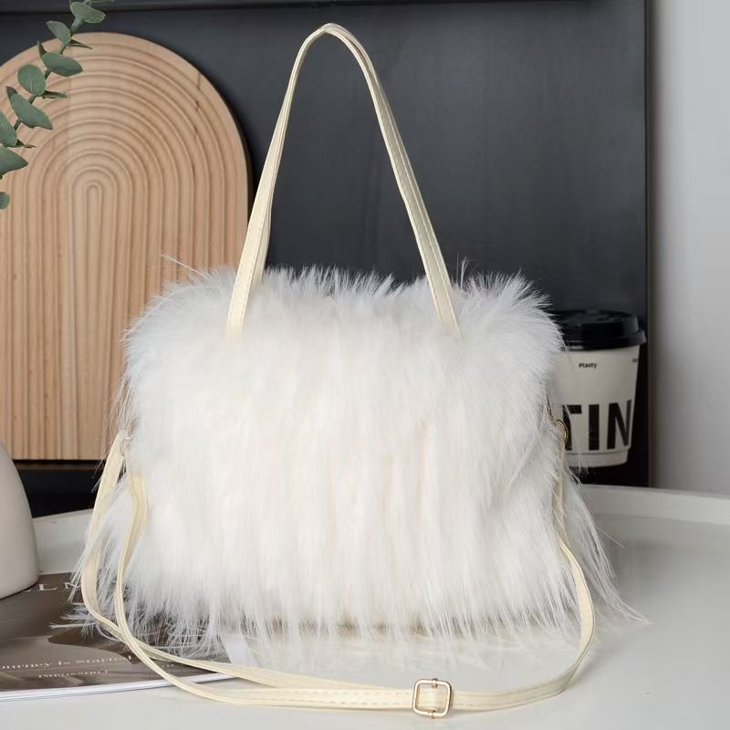 Tassel Plush Bag Autumn And Winter Pearl Handbag Fashionable Imitation Turkey Feather Messenger Bag_voghion.com