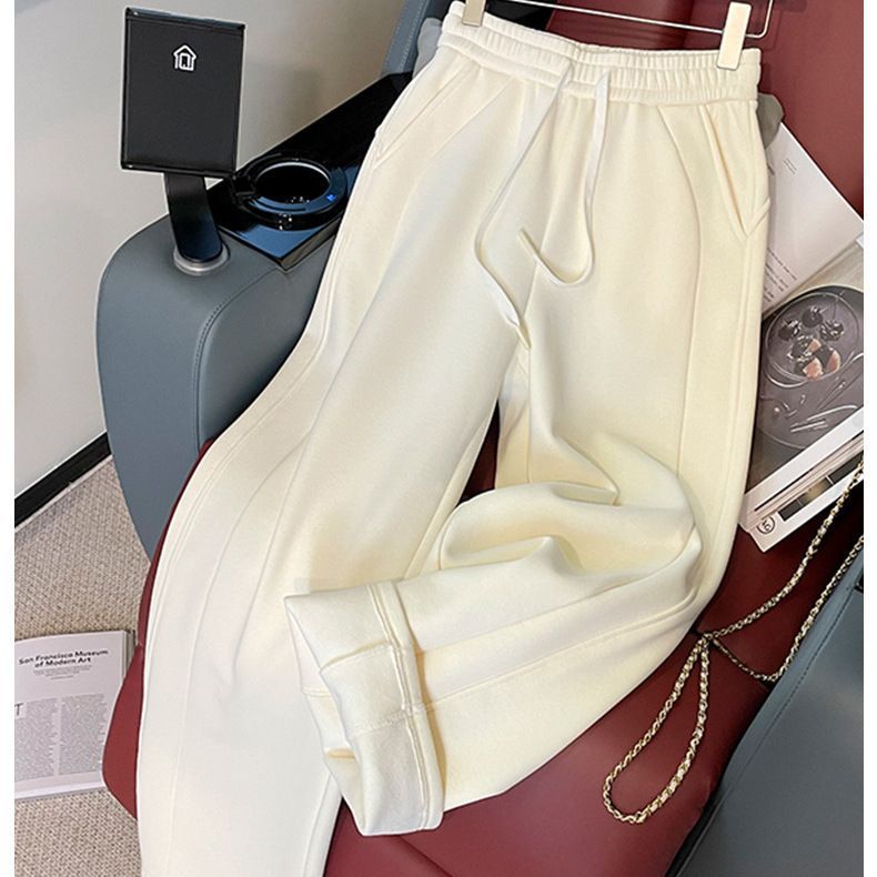 Completo da donna con felpa con cappuccio in pile e pantaloni a gamba larga: comodo completo casual in due pezzi con fodera in velluto per autunno e inverno_voghion.com