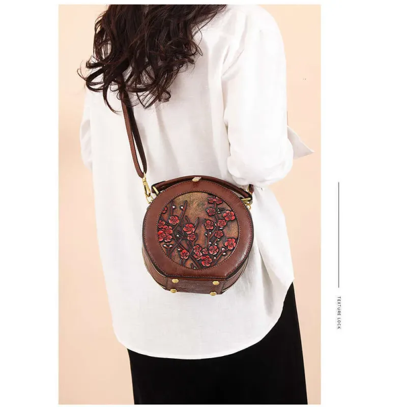 Borsa a tracolla monospalla cilindrica intagliata a mano con texture, semplice da usare per spostamenti quotidiani, grande capacità, in stile etnico, per donna_voghion.com