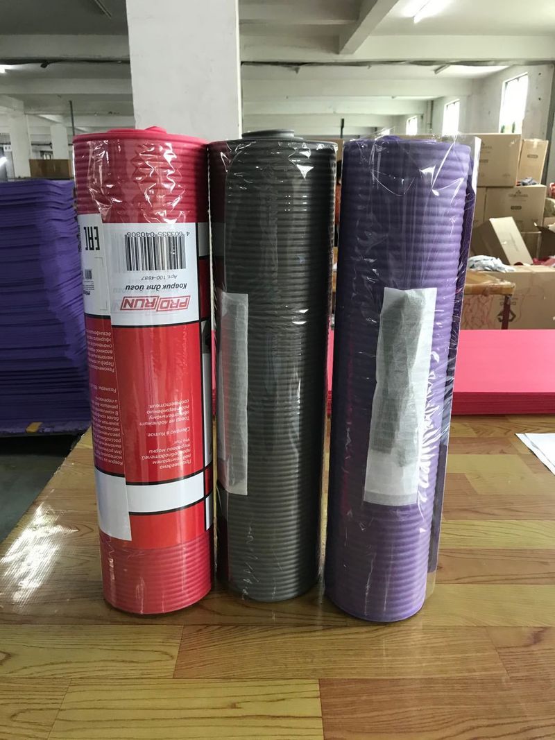 Portable Non-slip Sponge Yoga Mat Dance Exercise Fitness Body Mat Gym Group Class Training Mat_voghion.com