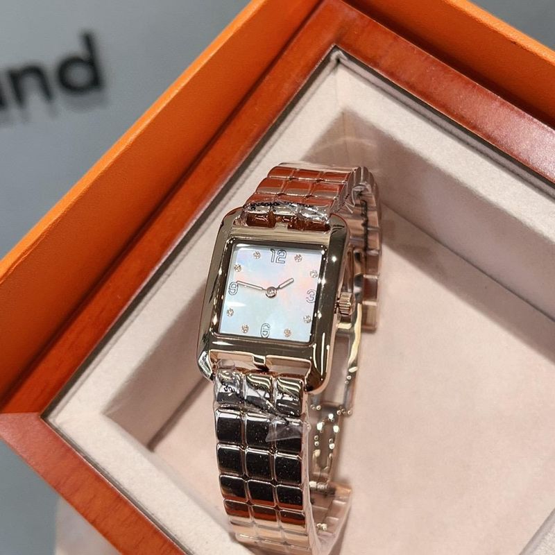 Love Home Square Fashion Quartz Steel Band Classic H Series Small Women's Watch One Piece New Free Shipping_voghion.com
