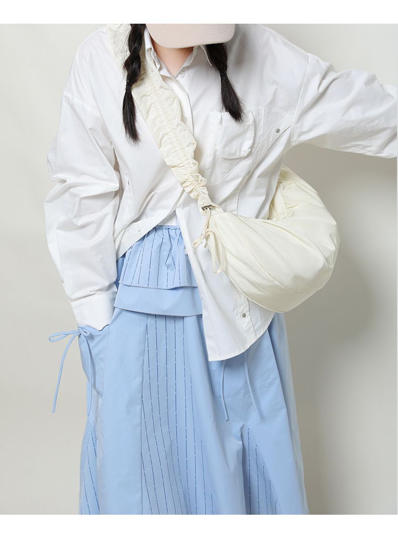 Frühling Koreanische Plissee Handheld Wolke Frische Künstlerische Polyester Knödel Faul Stil Wasserdichte Halbmond Tasche_voghion.com