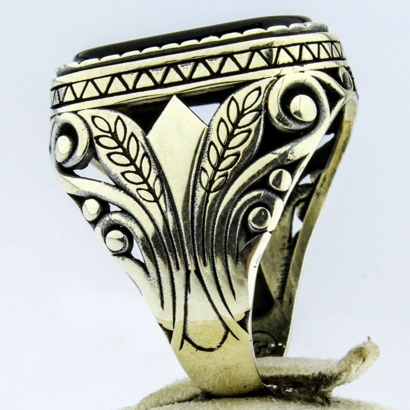 Popular vintage pattern black faced zircon men's ring_voghion.com