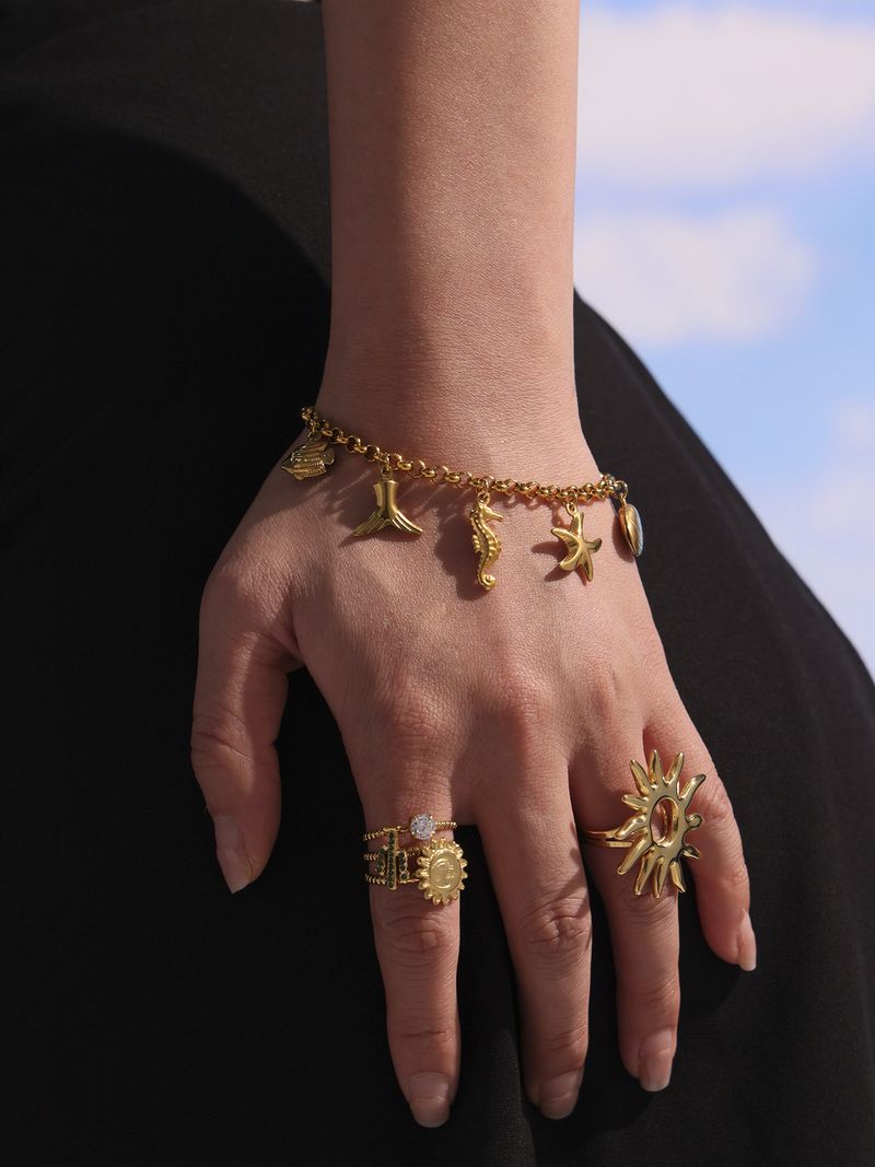 Damenschmuck Edelstahl Hohl Seepferdchen Fischschwanz Ozean Serie Anhänger Armband 18K Echtgold Beliebter Schmuck_voghion.com