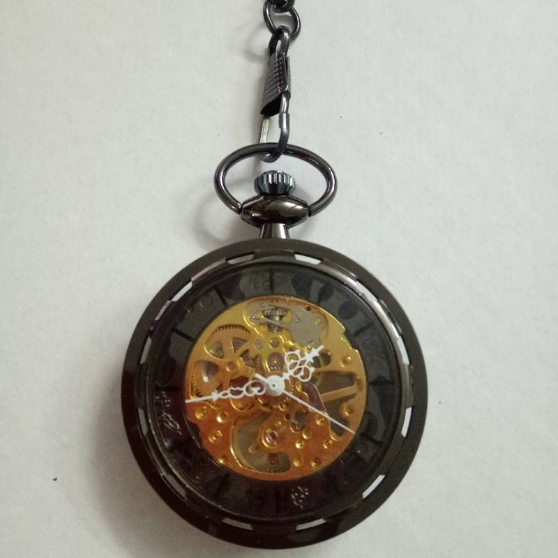 Schwarze mechanische Taschenuhr mit großem Rad und dicker Kette, nostalgisch, 8932_voghion.com