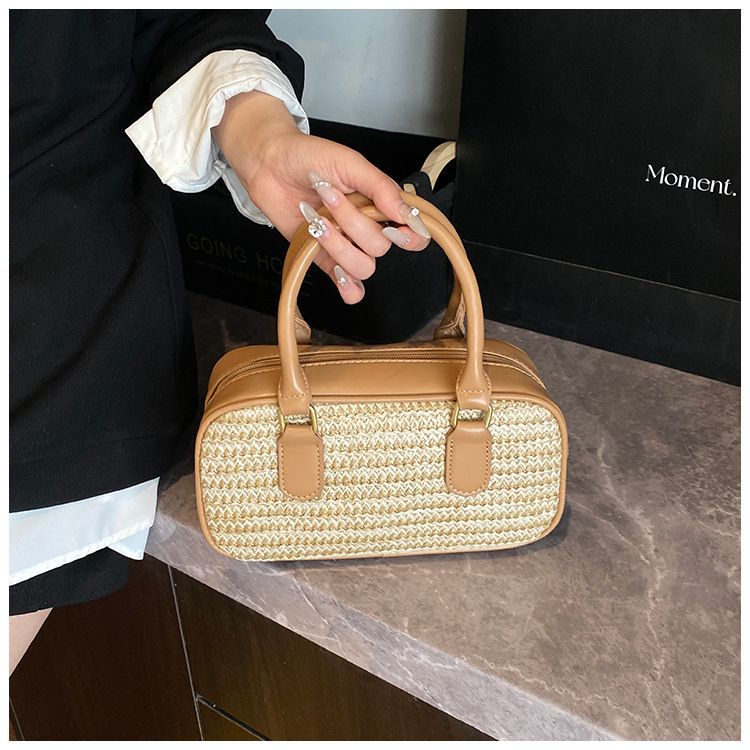 Borsa da donna in paglia intrecciata, piccola, quadrata, borsa a cuscino Boston, borsa a mano con colori a contrasto, borsa a tracolla_voghion.com